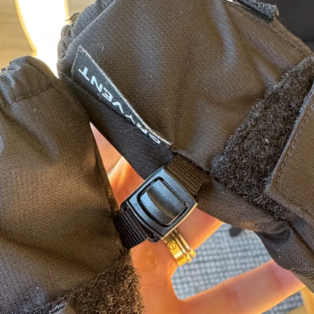 The North Face Black Insulated Mittens 3T